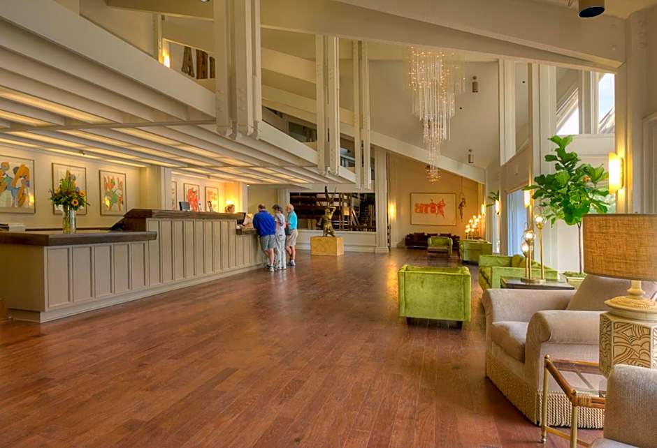 Ashland Hills Hotel & Suites