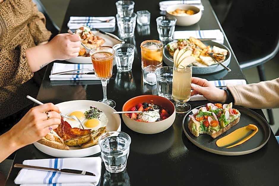 The Heathman Hotel Kirkland