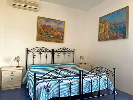 Double or Twin Room with Sea View