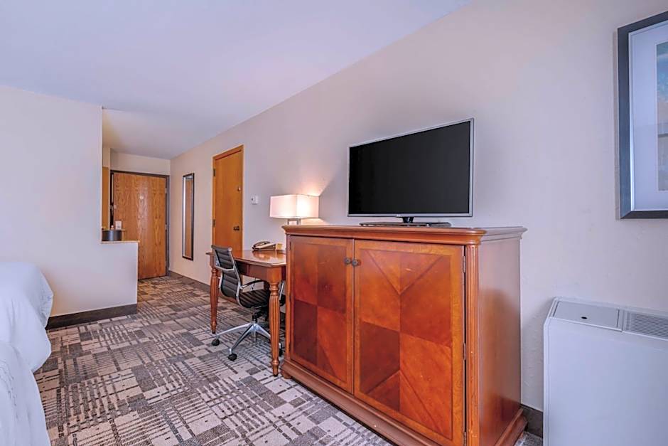 Best Western Plus Dubuque Hotel & Conference Center