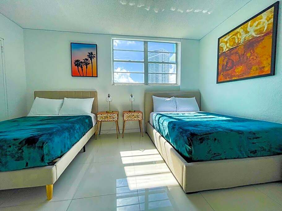 On The Sand - All The Amenities - Hollywood Beach