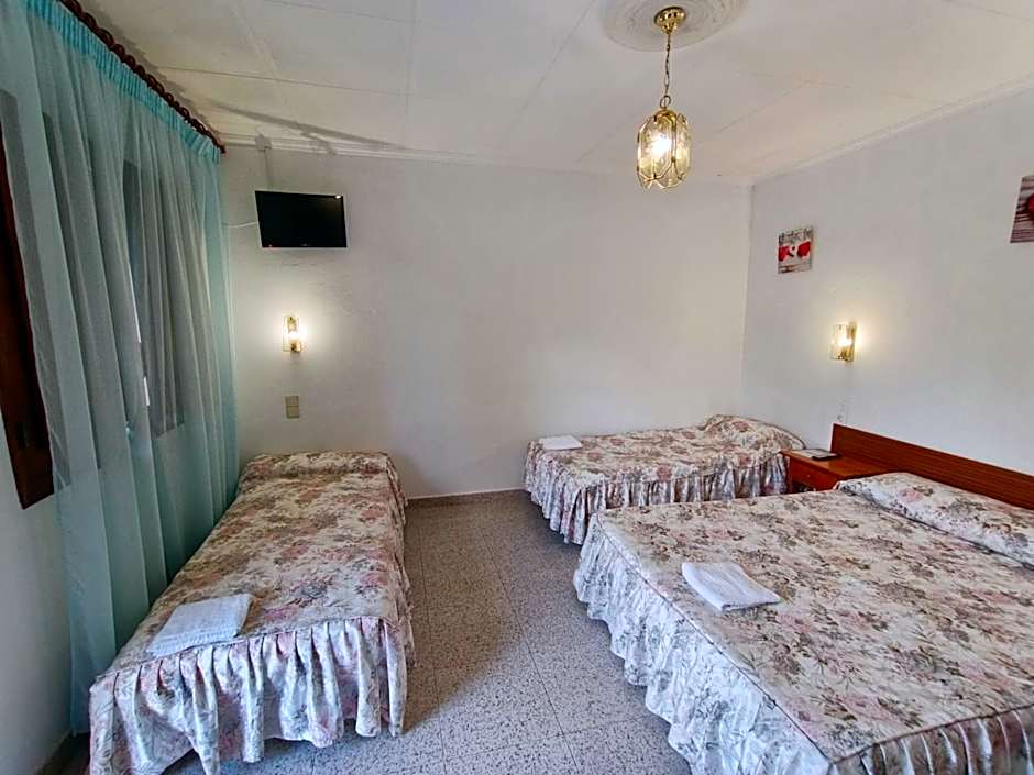 New Hostal Sant Llop