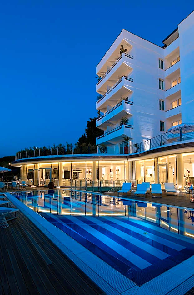 Mondial Resort & Spa