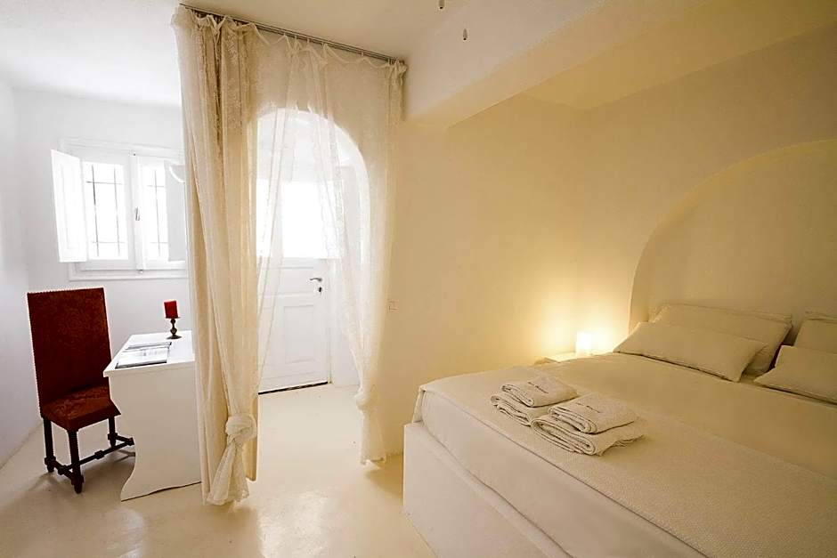 Sea Sound White Katikies