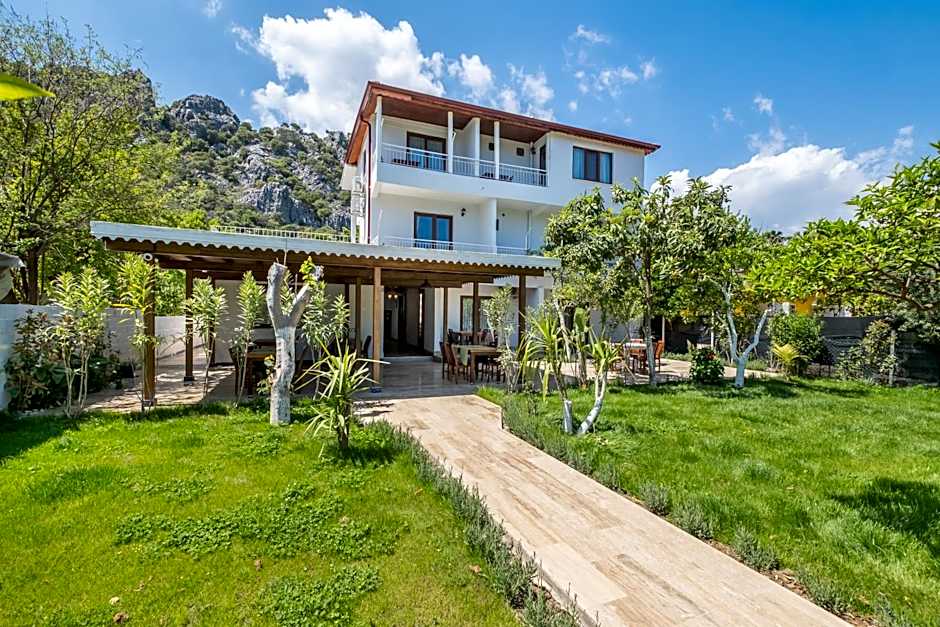 Ayris Hotel Çıralı