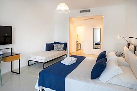 Prestige Trple Room with Terrace and Garden View