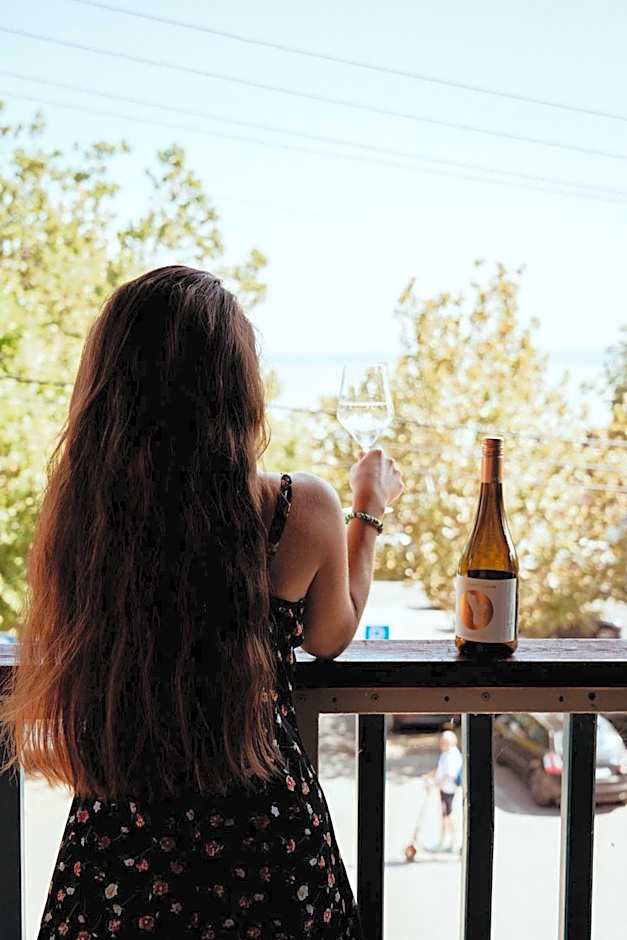 Fészek -Étel és Hotel-