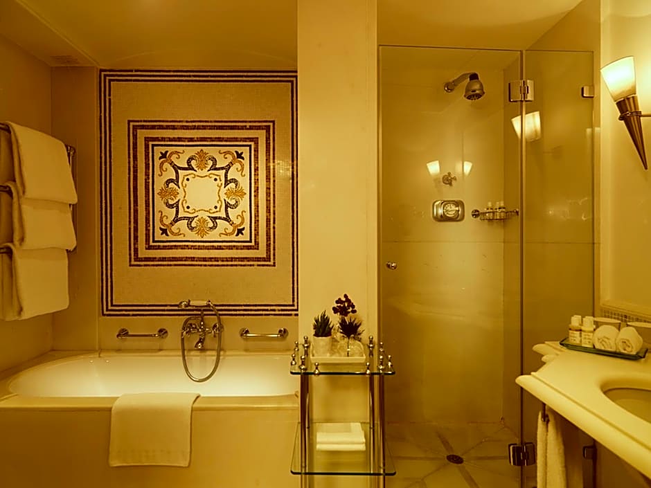Hotel Savoy