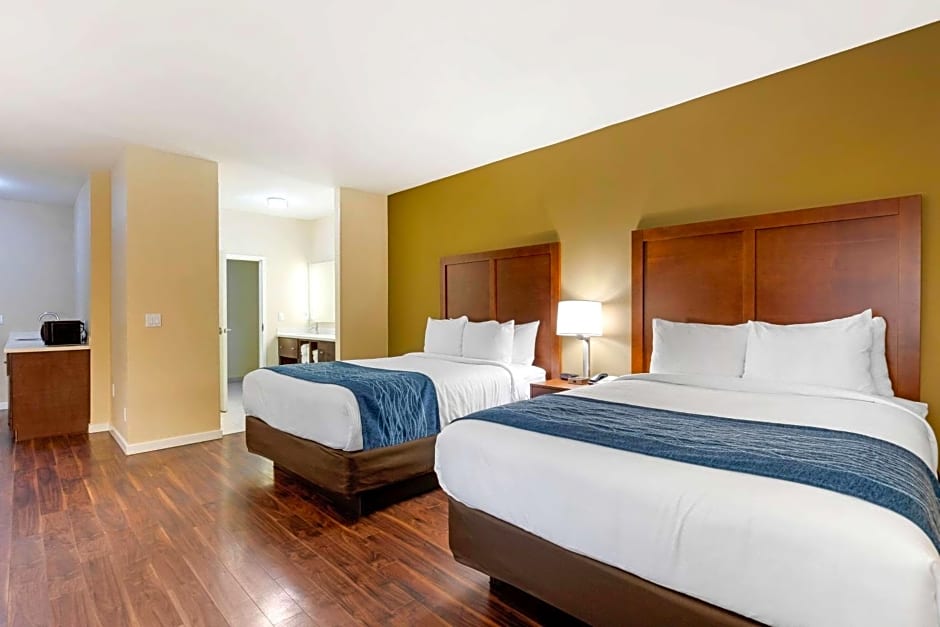 Comfort Inn & Suites Near Ontario Airport