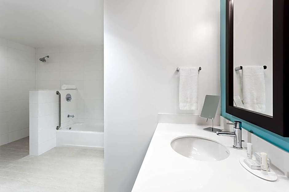 Courtyard by Marriott Kingston, Jamaica