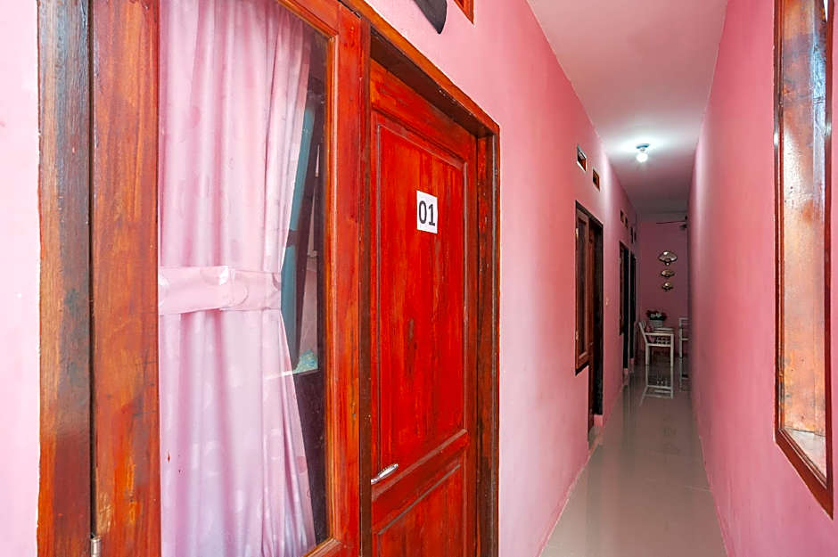 RedDoorz near Palembang Airport 1