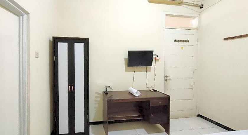 Hasana Guest House Syariah near Royal Plaza RedPartner