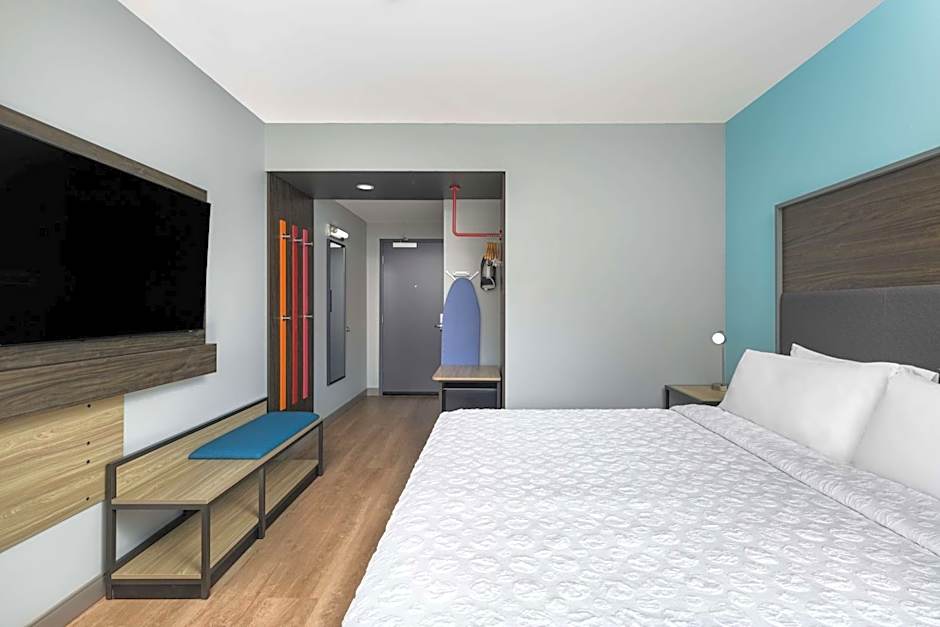 Tru by Hilton Norco