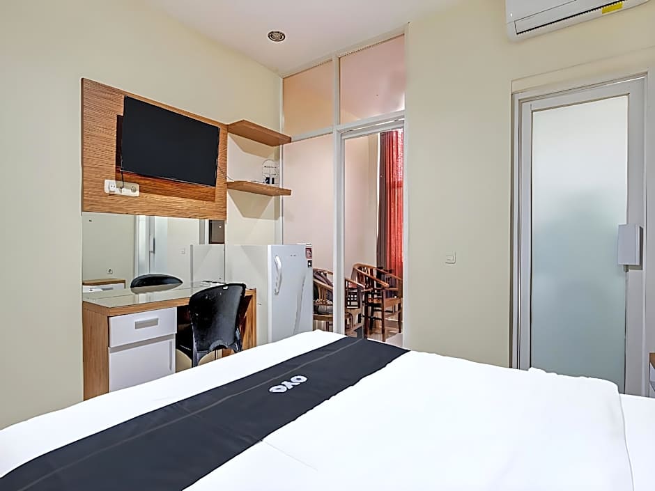 Collection O 90253 DHelomi