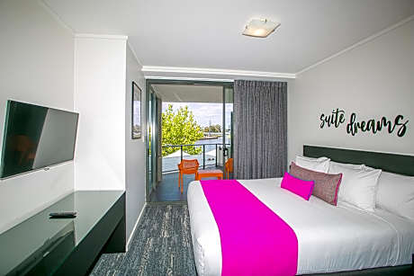 Standard Suite