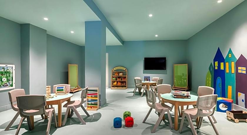 Domes Aulus Zante, Autograph Collection