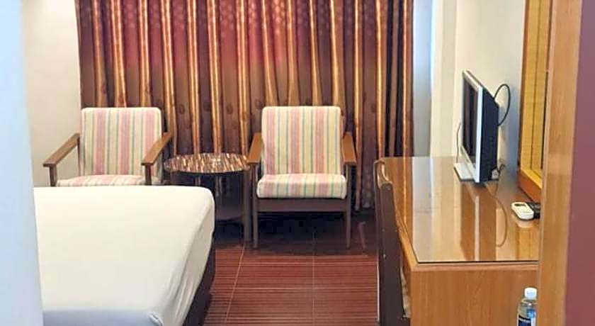 Paradise Hotel