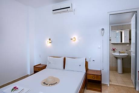 Double Room with Balcony and Sea View