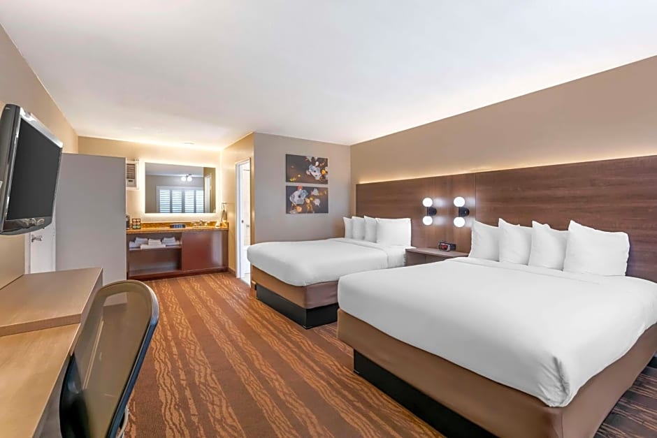 Best Western Plus Stovall's Inn