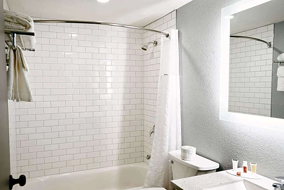 Super 8 by Wyndham Pueblo