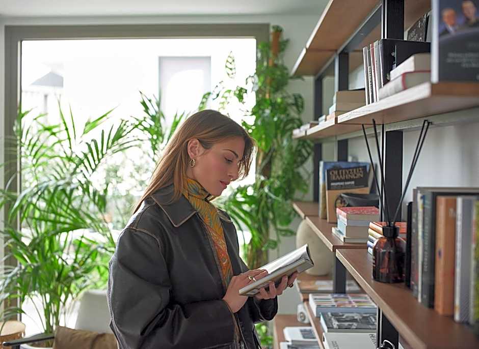 Bond Smart Living Suites