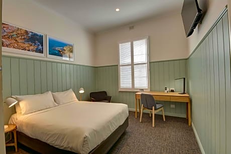 Heritage Standard Room