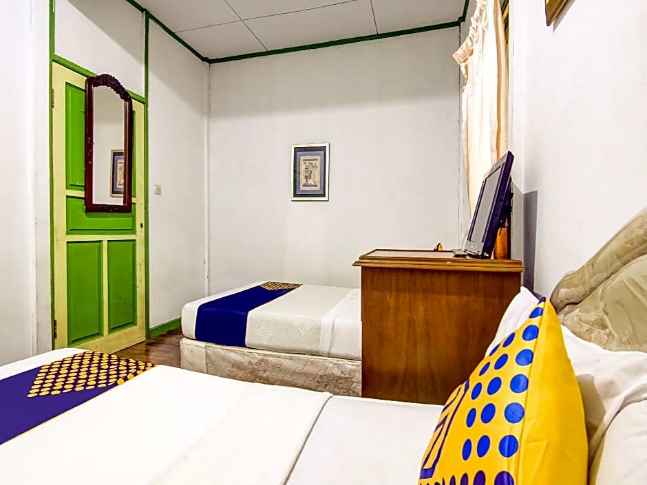 Hotel O Villa Anyelir Yustik Selabintana