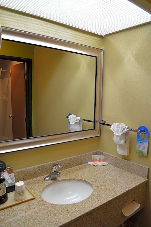 Days Inn by Wyndham Carlsbad