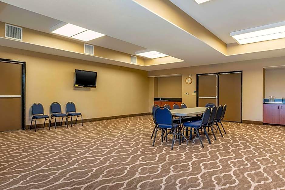 Comfort Inn and Suites Galt - Lodi North