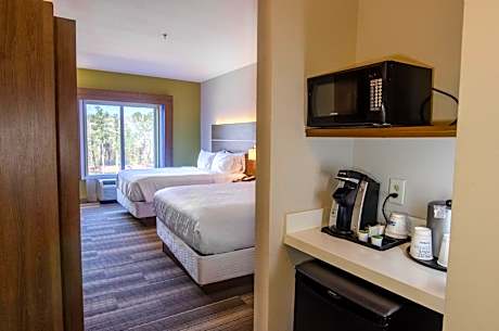 Standard Room with Two Queen Beds
