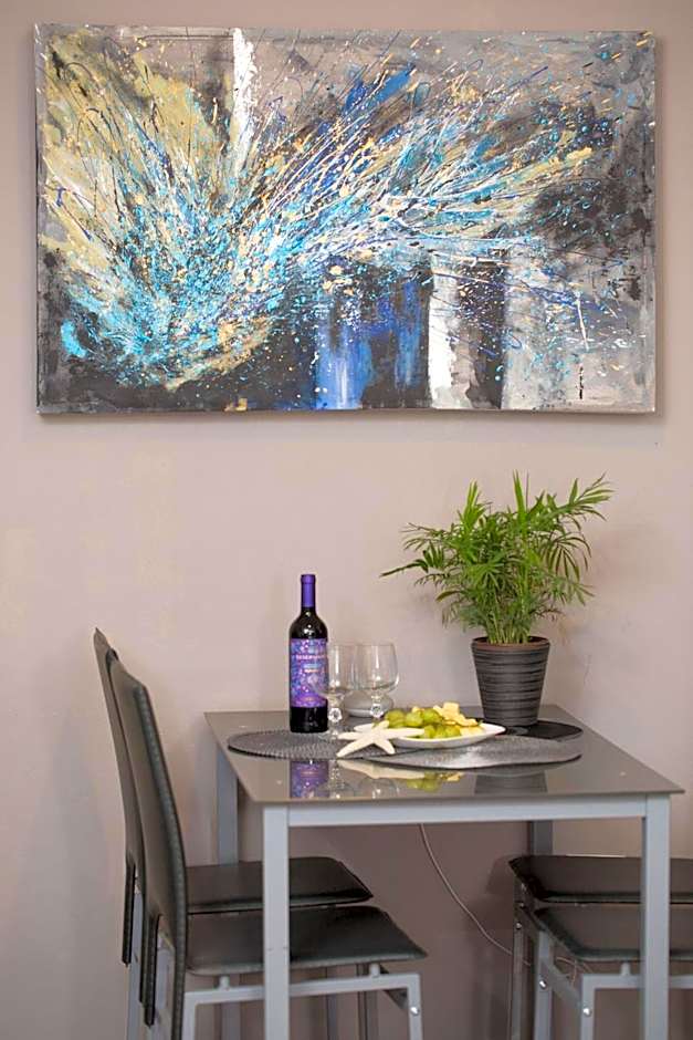 Suites And Art – Cancun, TX