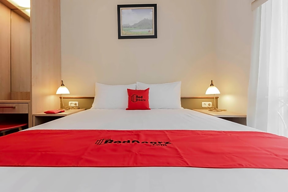 RedDoorz Syariah Plus @ Jatibening