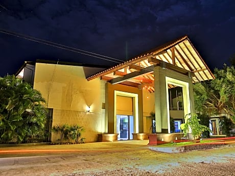 Miridiya Lake Resort