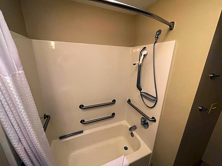 Best Western Plus Wausau-Rothschild Hotel