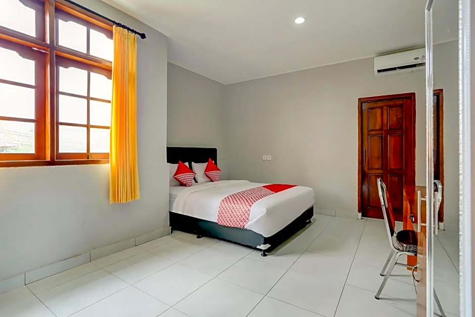 OYO 90089 Hotel Satria Syariah