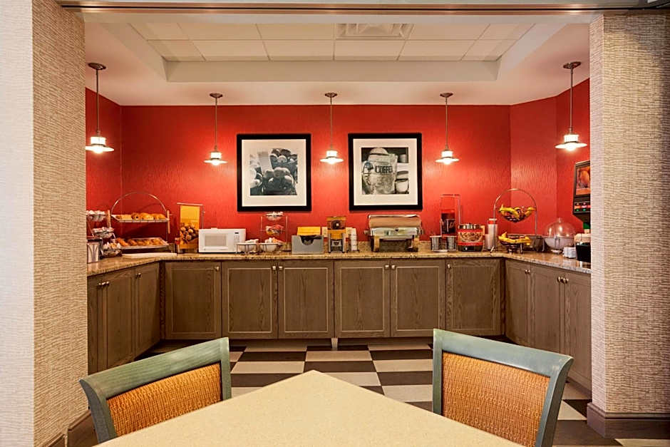 Hampton Inn By Hilton Freeport/Brunswick