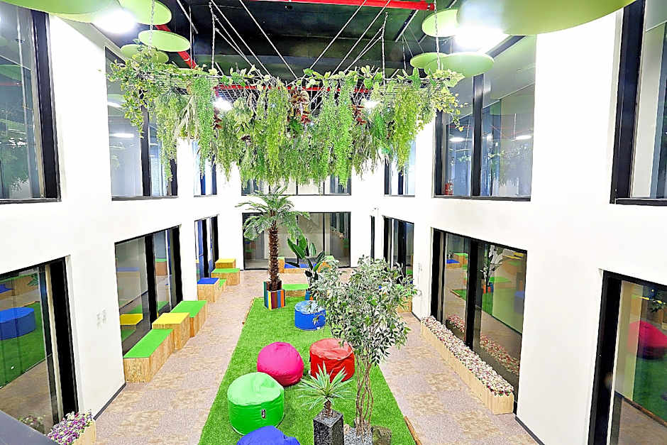 Grand Millions Hotel 