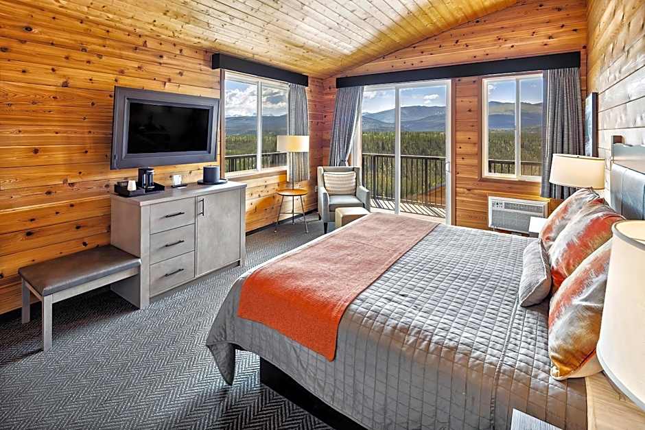 Denali Bluffs Hotel