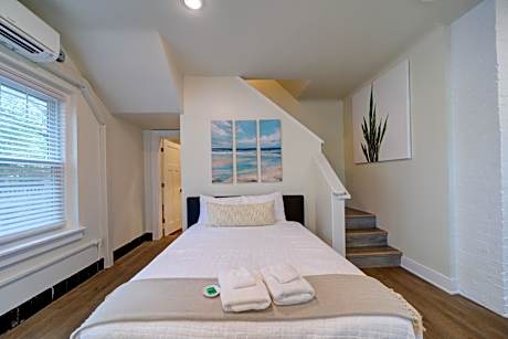 Studio - Split Level