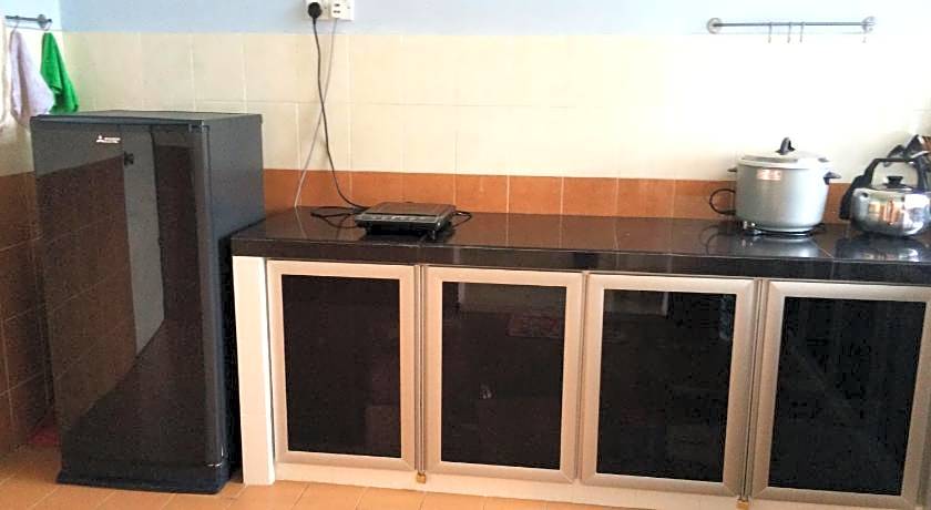 Cameron Pasar Malam Apartment @ Crown Imperial Court