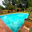Villa Patzcuaro Garden Hotel & RV Park
