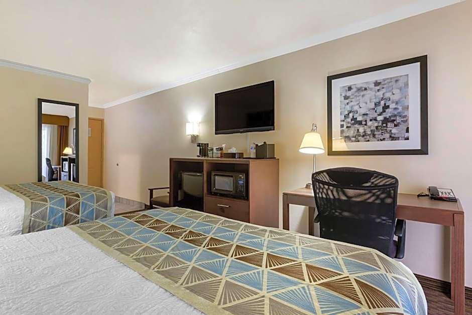 Best Western Airport Albuquerque Innsuites Hotel & Suites