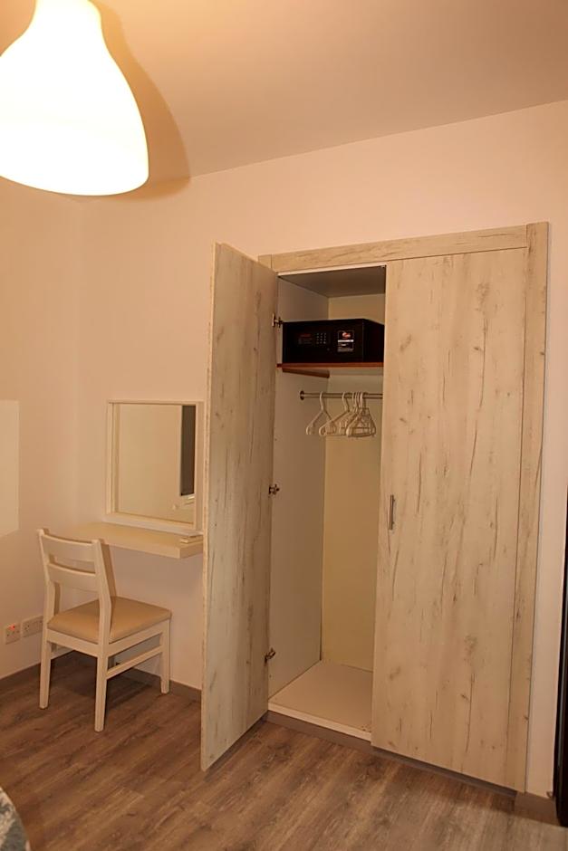 Polyxeni Hotel Apartments