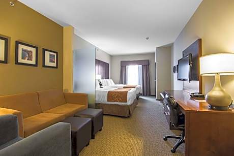 Queen Suite with Two Queen Beds - Non-Smoking