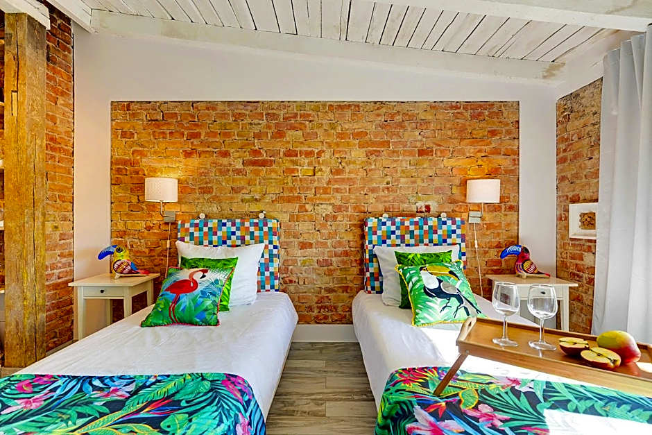 Kamienica Gdynia hotelowe komfortowe łóżka, plaża Orłowo molo