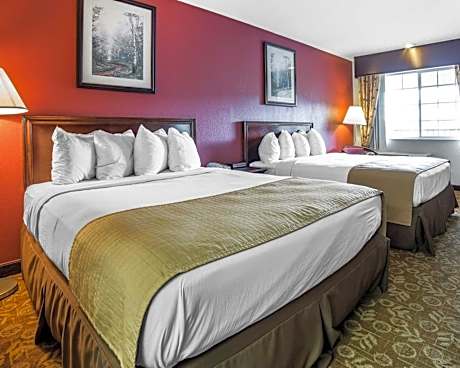 2 QUEEN BEDS NONSMOKING