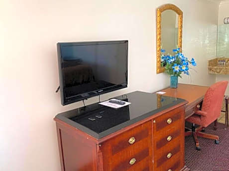 King Bed Accessible