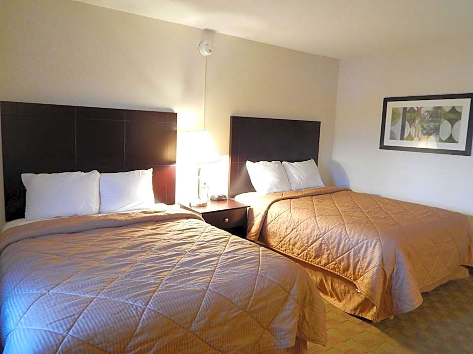 Super 8 by Wyndham White River Junction