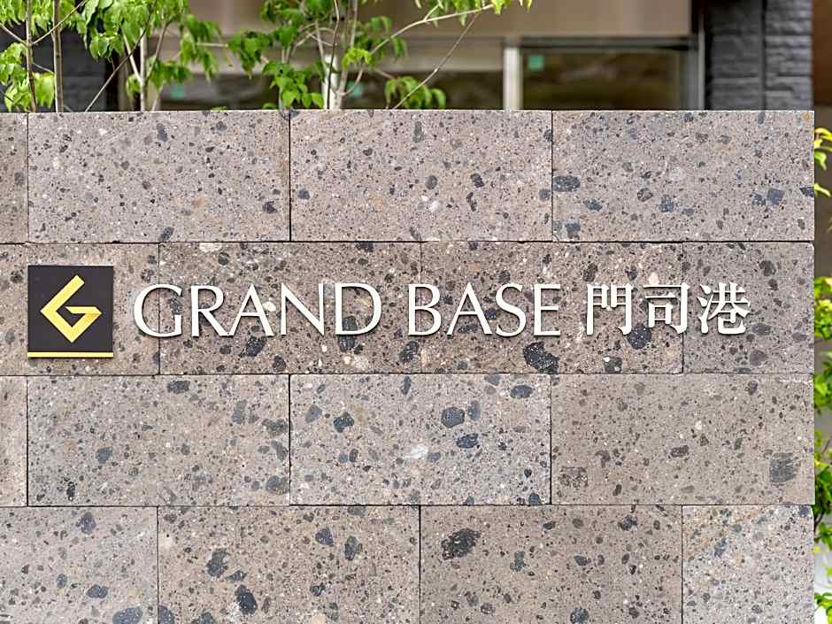 GRAND BASE MOJIKO