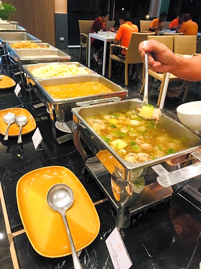 Mayflower Grande Suite Hotel